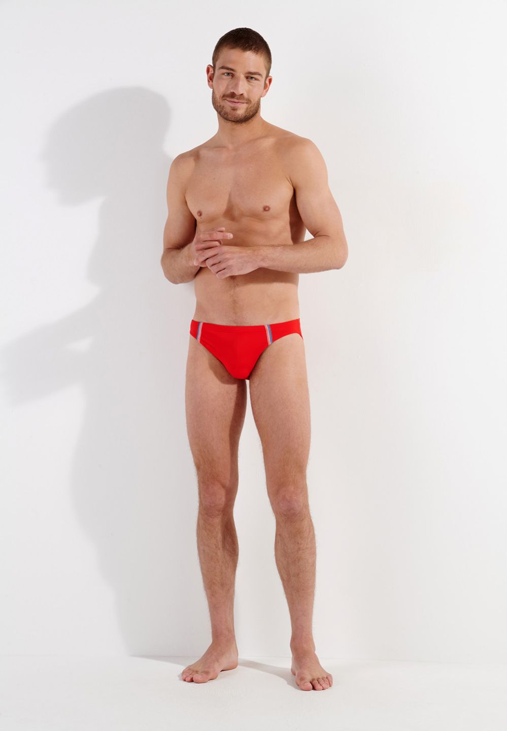 Hom Fabriqué Dans Des Matières De Qualité Pour Apporter Confort Et Style