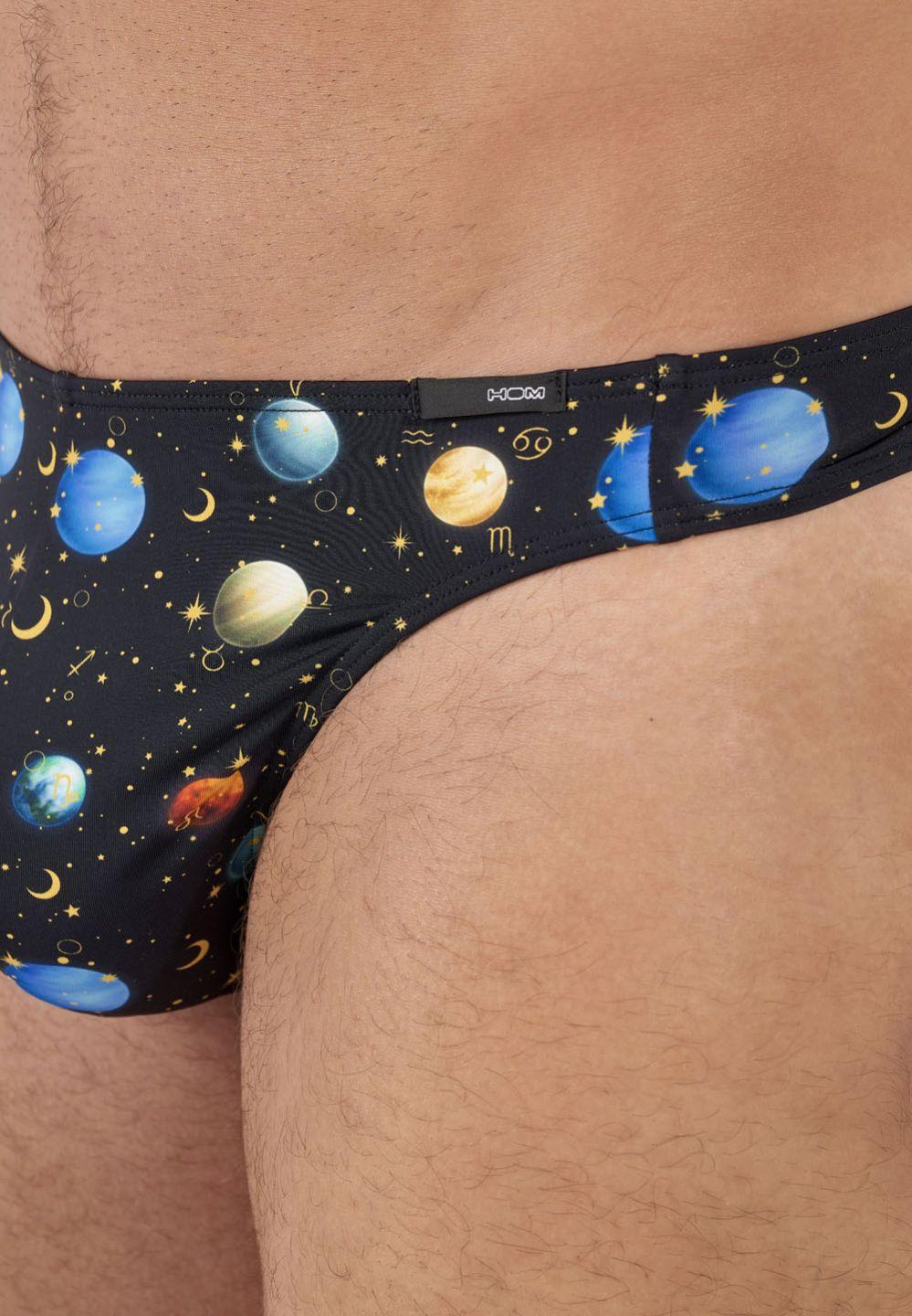 Hom Fabriqué Dans Des Matières De Qualité Pour Apporter Confort Et Style