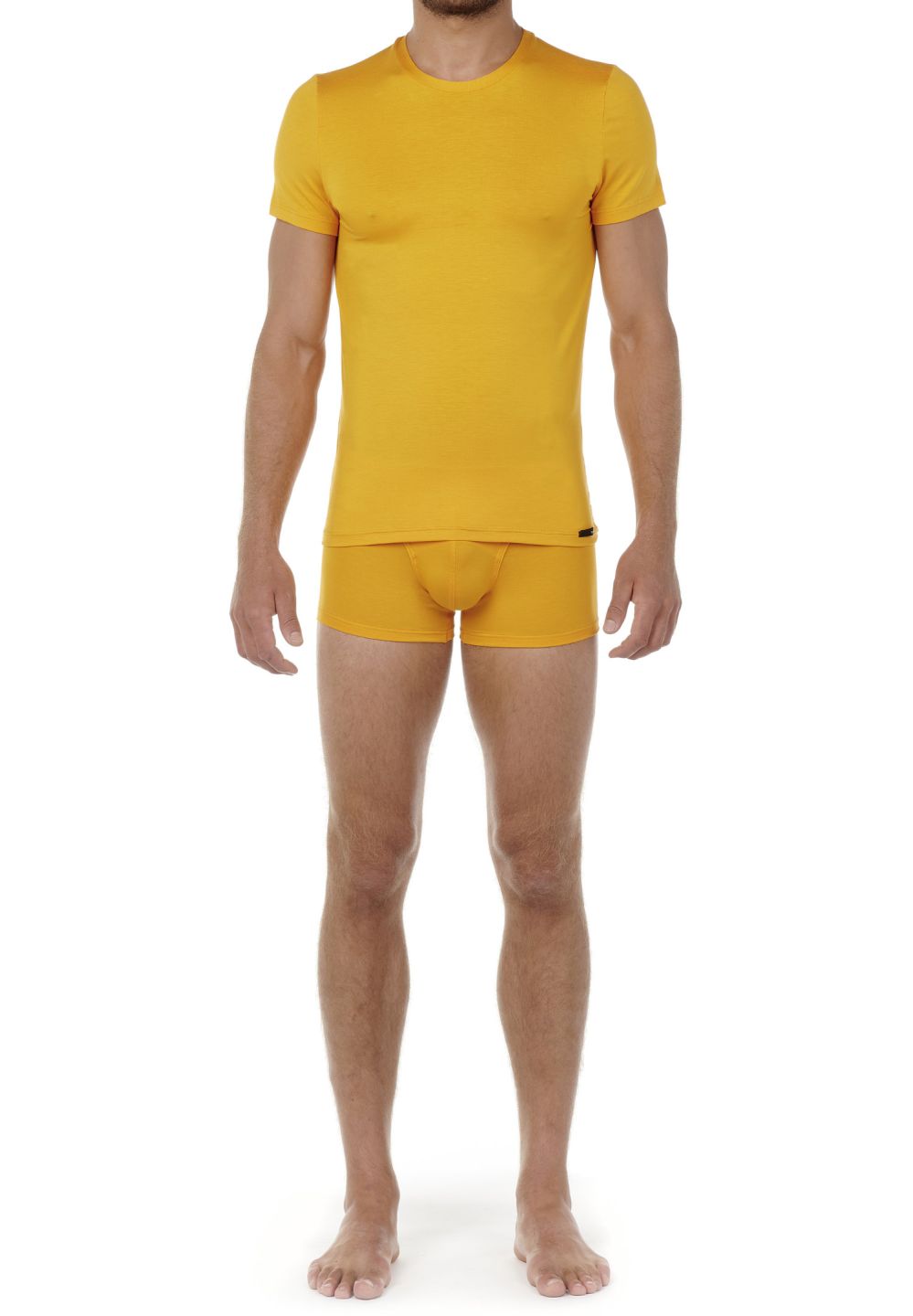 Hom Fabriqué Dans Des Matières De Qualité Pour Apporter Confort Et Style