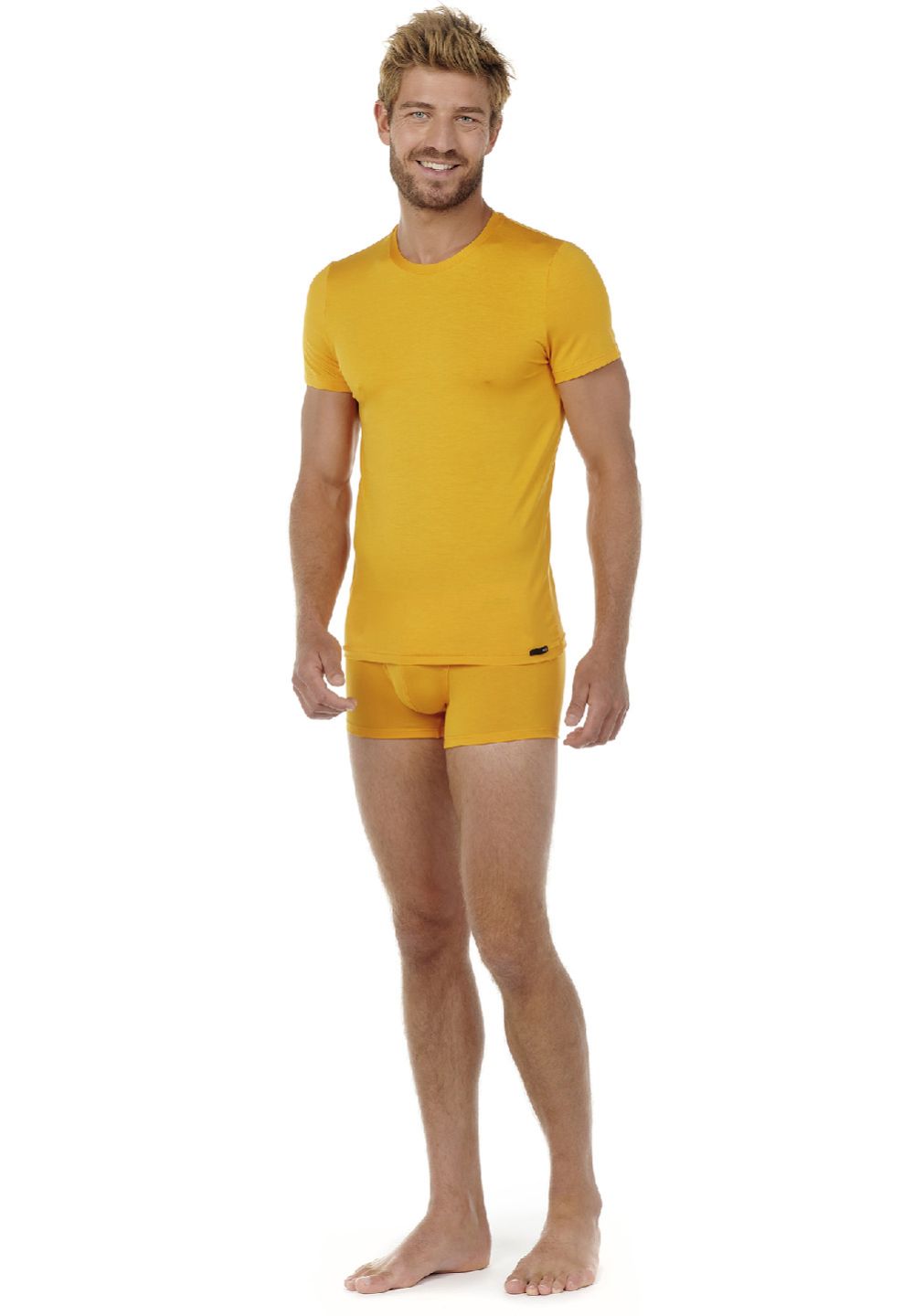 Hom Fabriqué Dans Des Matières De Qualité Pour Apporter Confort Et Style