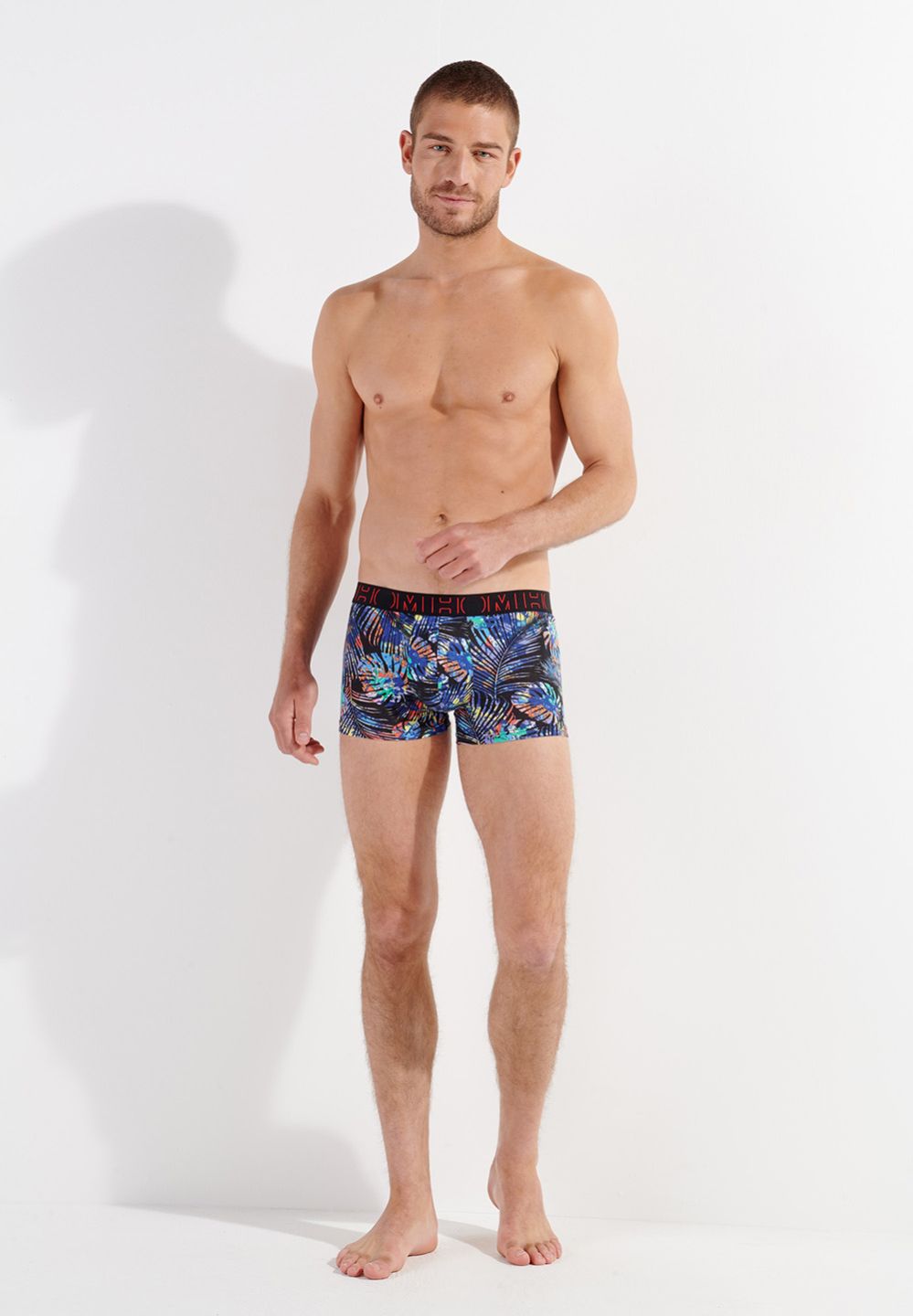 Hom Fabriqué Dans Des Matières De Qualité Pour Apporter Confort Et Style