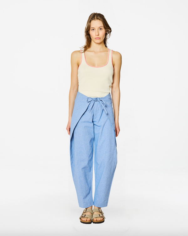 homecore PANTALON AKITO CHAMBRAY SKY BLUE