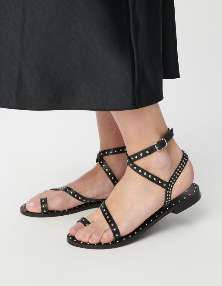 ikks Sandales-tongs plates noires cuir clouté Femme