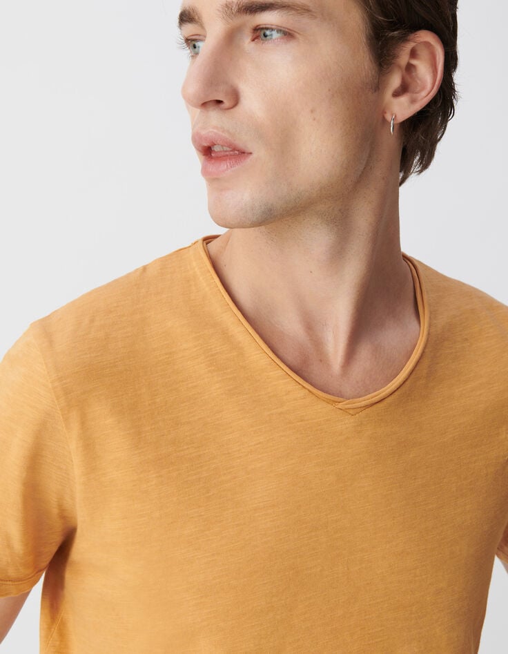 Ikks T-shirt L'Essentiel Curcuma Coton Bio Col V Homme