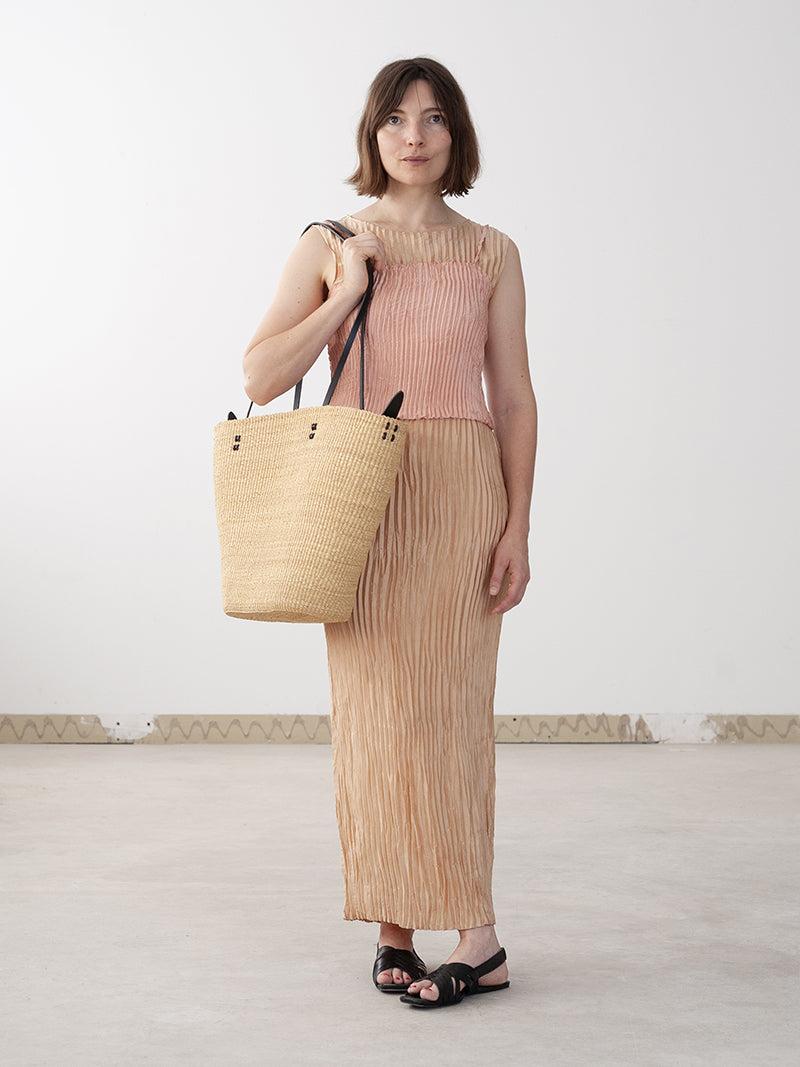 inès bressand AKAMAE N.19.2