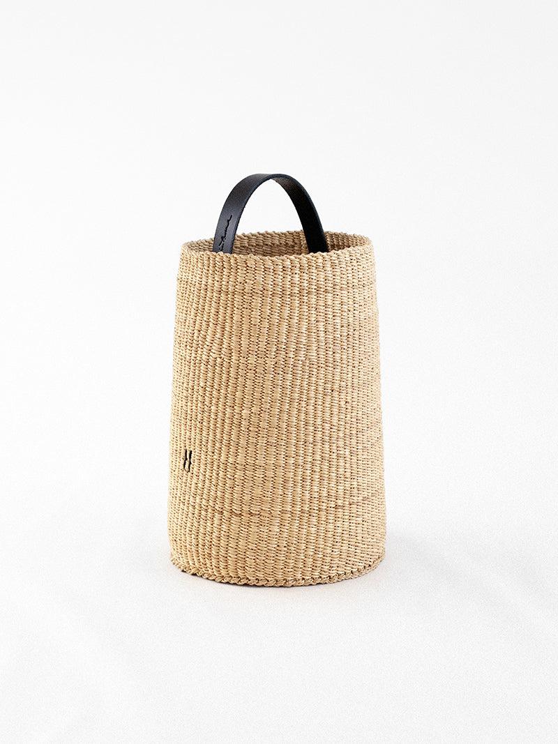 inès bressand AKAMAE N.22