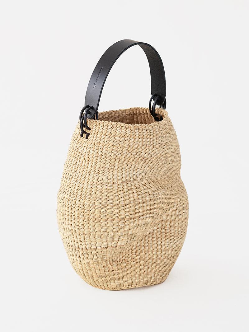 inès bressand AKAMAE N.40