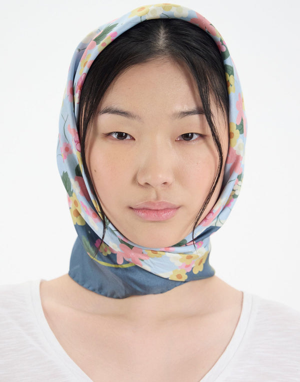 Ines De La Fressange Foulard Lewis En Soie Bleu à Fleurs