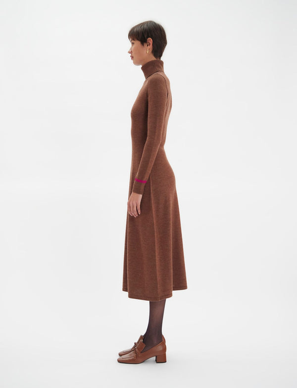 Ines De La Fressange Robe Divine à Col Roulé Marron Liseré Fuchsia