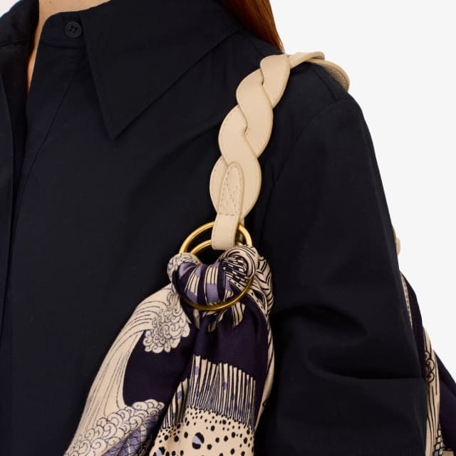 Inouï Editions Anse En Cuir - Braid - Poudre