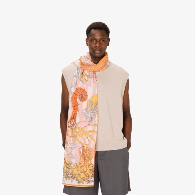 inouï editions Écharpe 100 - Fantastique - Poudre