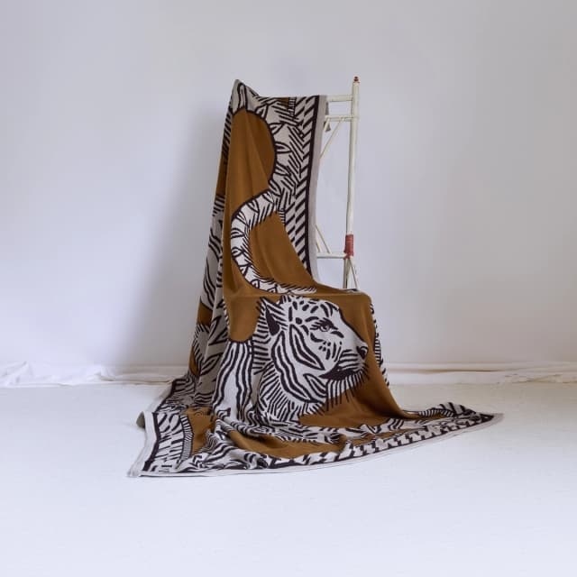 Inouï Editions Plaid 130 - Mantra - Safran