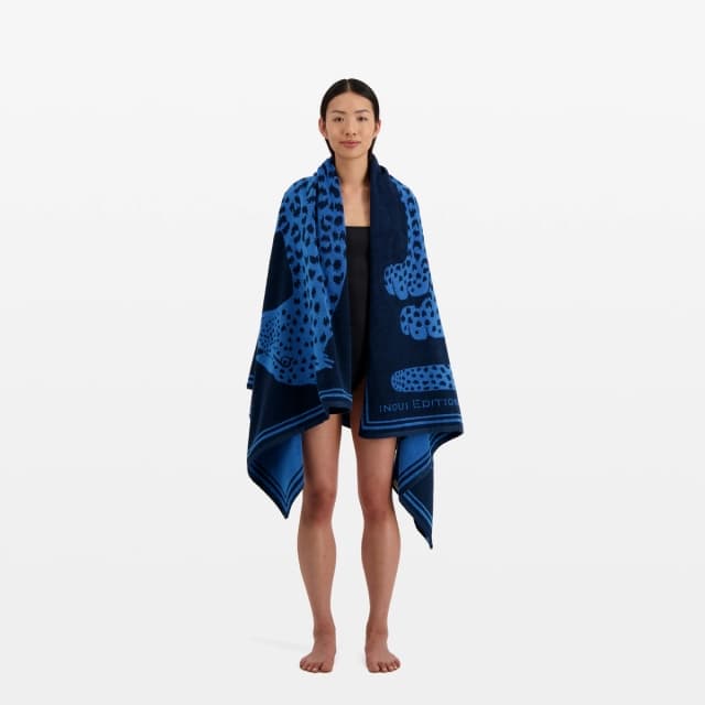 inouï editions Serviette de plage - Fetiche - Bleu