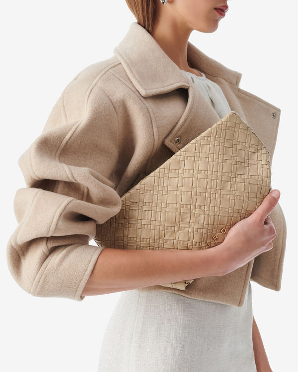 Iro POCHETTE TRESSÉE EN CUIR BEI70