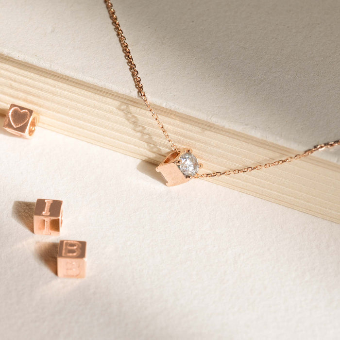 Isabel Bernard Cadeau D'Isabel Breloque Cube En Or Rose 14 Carats Avec Pierre De Zirconium Et Or Rose Collier Coffret Cadeau