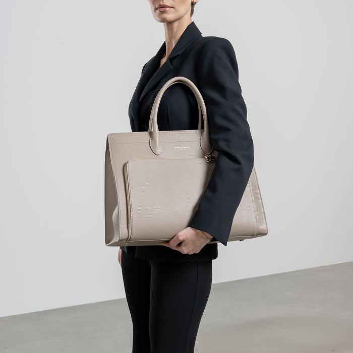 Isabel Bernard Cadeau D'Isabel Ensemble De Sac à Main En Cuir De Veau Taupe Et Portefeuille Zippé