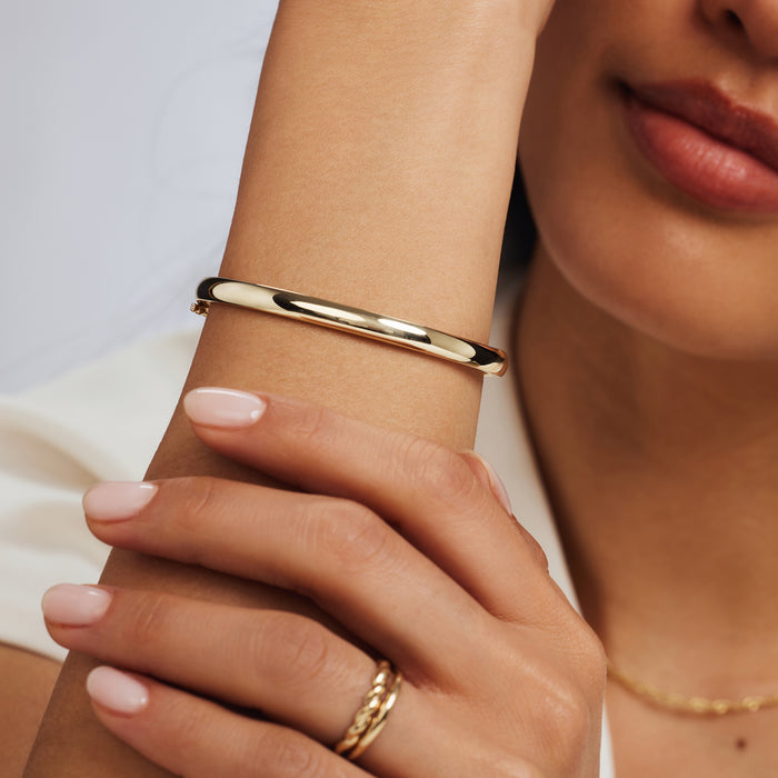 Isabel Bernard Cour D'Honneur Lucienne Bracelet Jonc En Or 14 Carats Avec Bord Arrondi