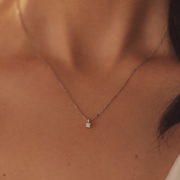 Isabel Bernard De La Paix Celesse Collier En Or Blanc 14 Carats Avec Diamant 0.07 Carat