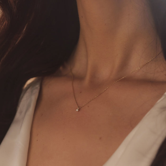 Isabel Bernard De La Paix Céline Collier En Or 14 Carats Avec Diamant 0.05 Carat