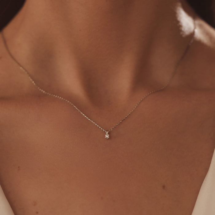 Isabel Bernard De La Paix Céline Collier En Or Blanc 14 Carats Avec Diamant 0.05 Carat