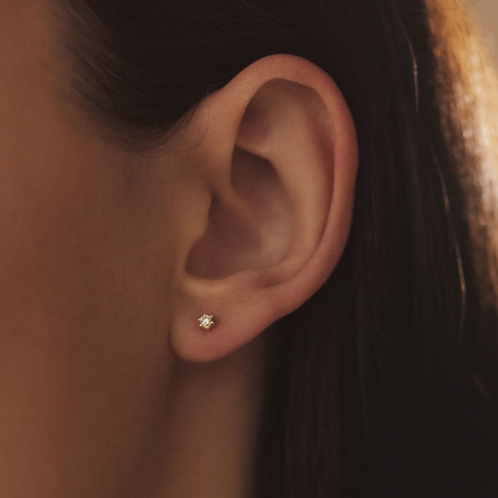 Isabel Bernard De La Paix Emily Clous D'oreilles En Or 14 Carats Avec Diamant 0.10 Carat