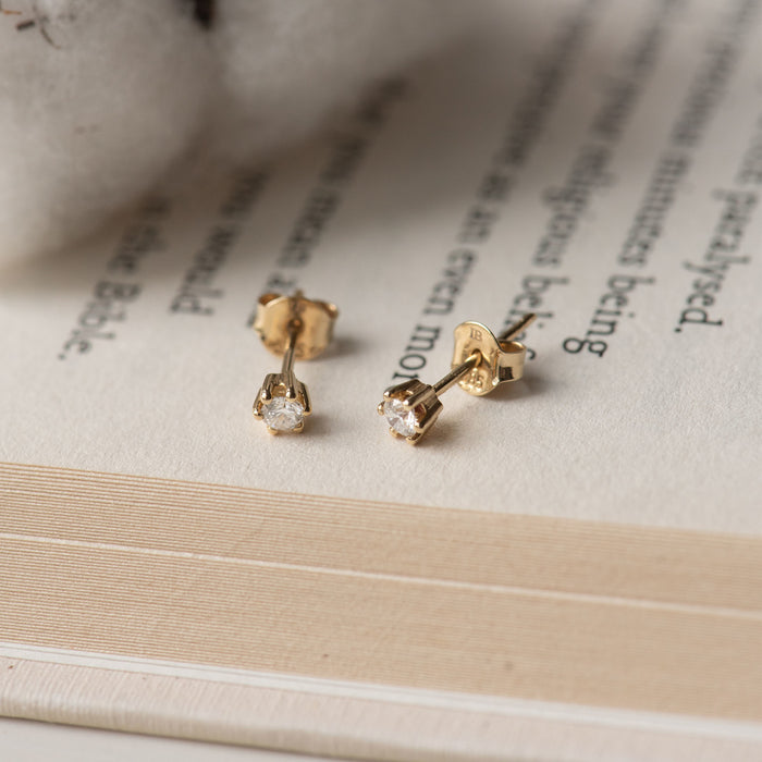 Isabel Bernard De La Paix Emily Clous D'oreilles En Or 14 Carats Avec Diamant 0.10 Carat