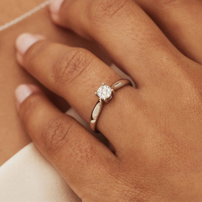 Isabel Bernard De La Paix Hanaé Bague En Or Blanc 14 Carats Avec Diamant 0.08 Carat