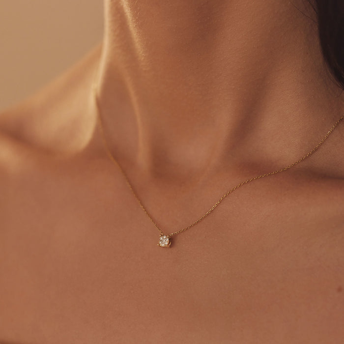 Isabel Bernard De La Paix Hanaé Collier En Or 14 Carats Avec Diamant 0.08 Carat