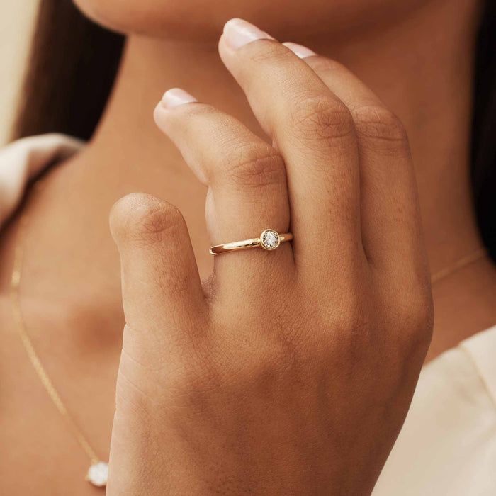 Isabel Bernard De La Paix Inaya Bague En Or 14 Carats Avec Diamant 0.02 Carat