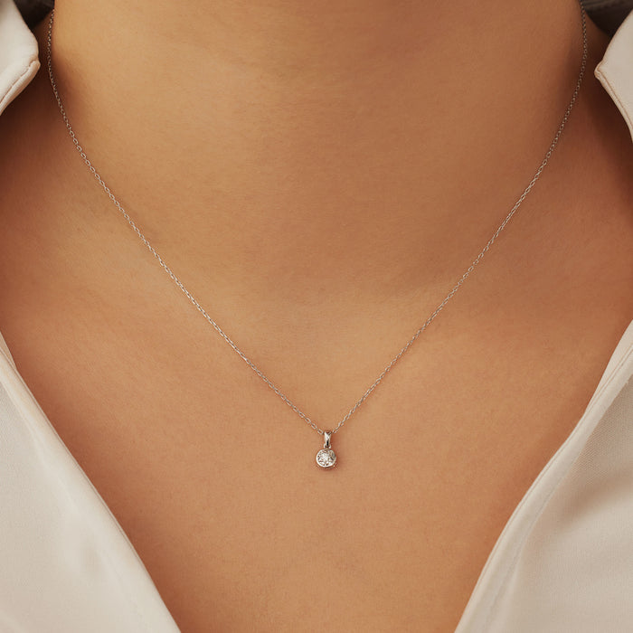 Isabel Bernard De La Paix Inaya Collier En Or Blanc 14 Carats Avec Diamant 0.03 Carat