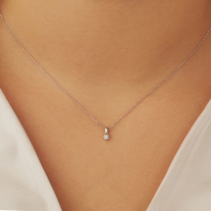 Isabel Bernard De La Paix Inaya Collier En Or Blanc 14 Carats Avec Diamant 0.01 Carat