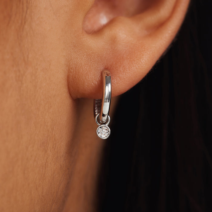 Isabel Bernard De La Paix Inaya Créoles En Or Blanc 14 Carats Avec Diamant 0.02 Carat