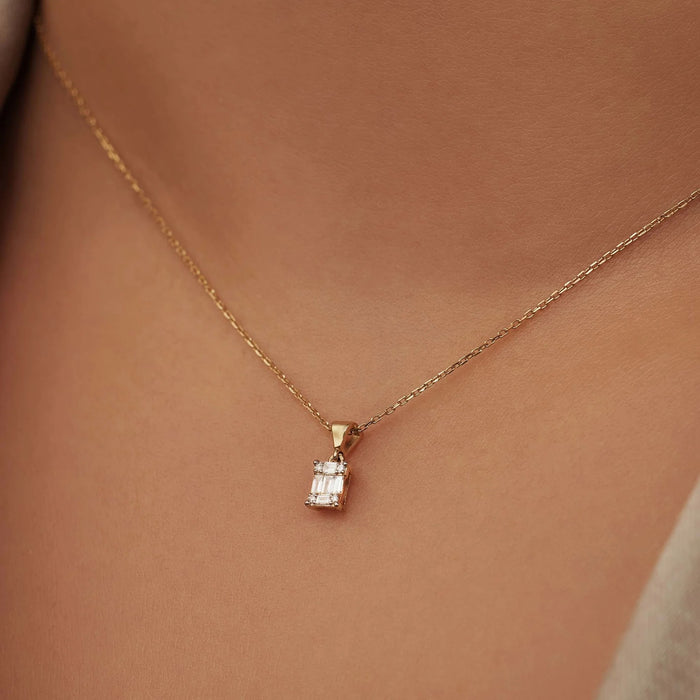 Isabel Bernard De La Paix Maxime Collier En Or 14 Carats Avec Diamant 0.11 Carat