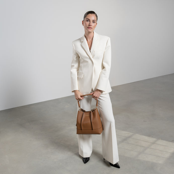 Isabel Bernard Femme Forte Macie Sac D'épaule En Cuir De Veau Cognac