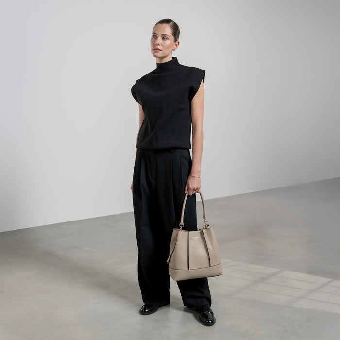 Isabel Bernard Femme Forte Macie Sac D'épaule En Cuir De Veau Taupe