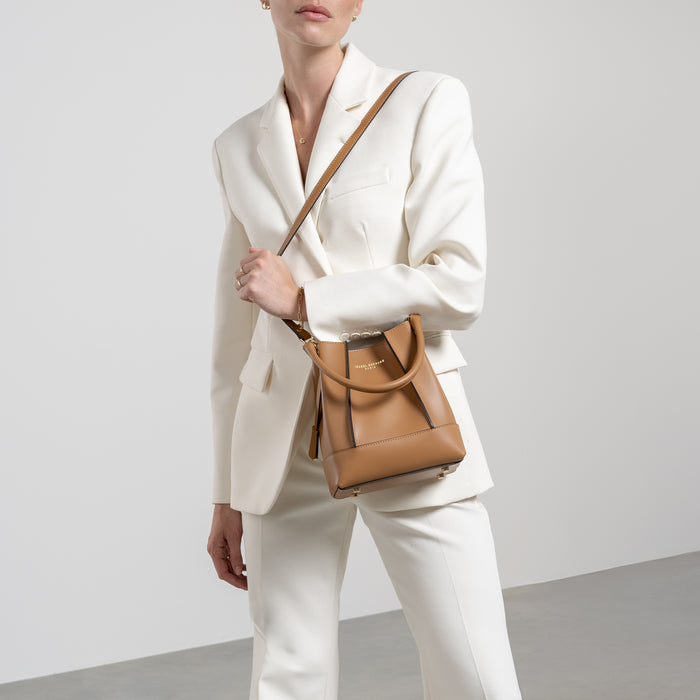 Isabel Bernard Femme Forte Minette Sac à Main En Cuir De Veau Chameau