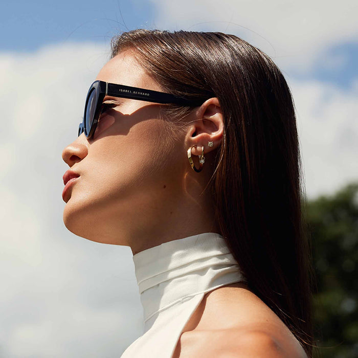 Isabel Bernard La Villette Rosaire Lunettes De Soleil Ovales Noires Avec Des Verres Noirs