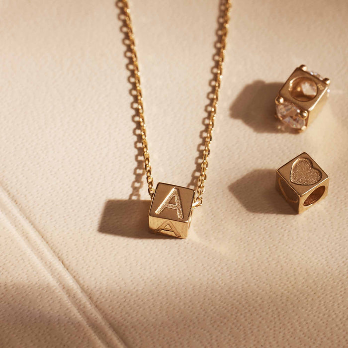 Isabel Bernard Le Marais Felie Breloque Cube En Or 14 Carats Avec Cœur