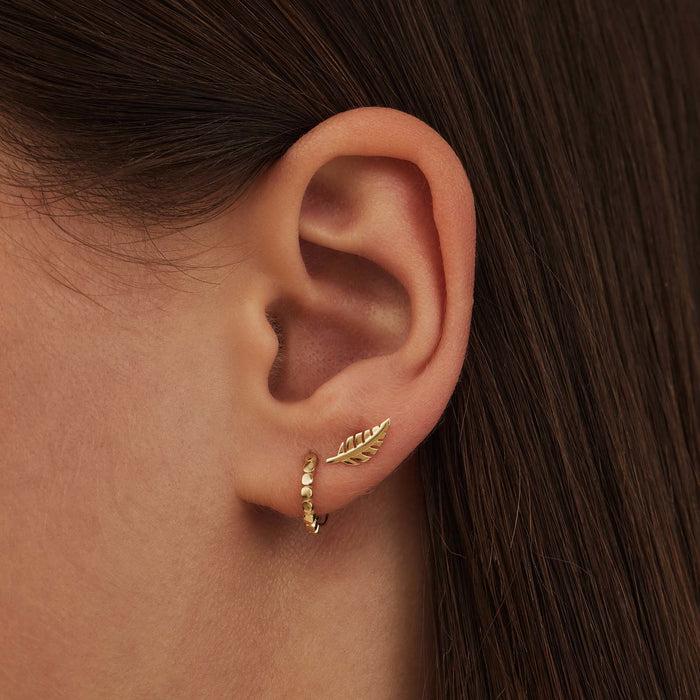 Isabel Bernard Monceau Giselle Clous D'oreilles En Or 14 Carats Avec Plume