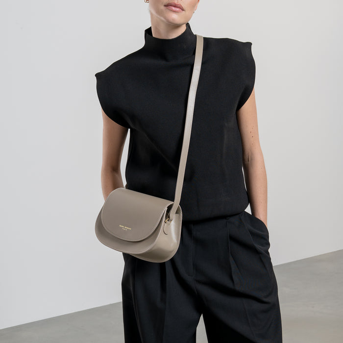 Isabel Bernard Montmartre Madelon Sac à Bandoulière En Cuir De Naturel Taupe