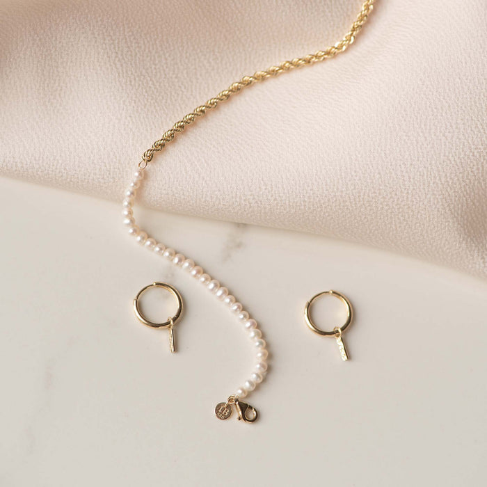 Isabel Bernard Rivoli Laura Boucles D'oreilles En Or 14 Carats Avec Barre En Diamant Taillé