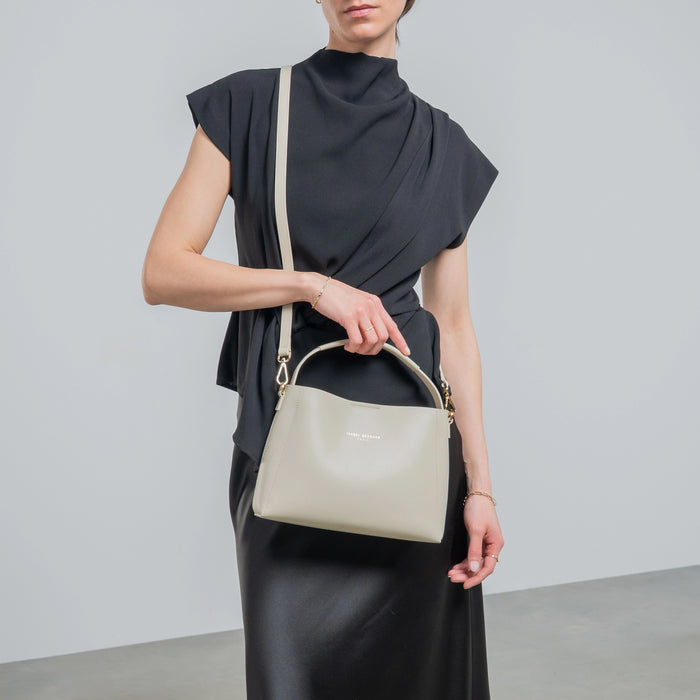 Isabel Bernard Sac à Main En Cuir Tanné Végétal Montmartre Béatrice Midi Crème