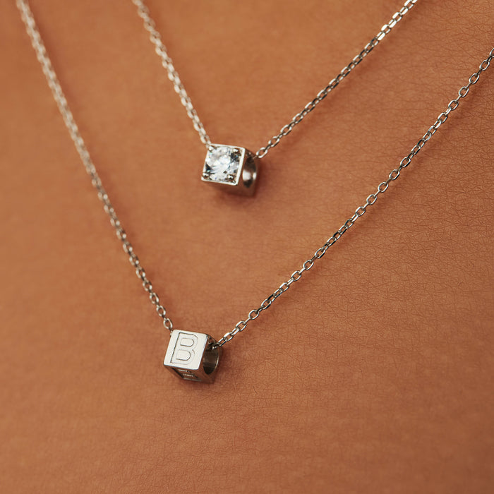 Isabel Bernard Saint Germain Felie Breloque Cube En Or Blanc 14 Carats Avec Cœur