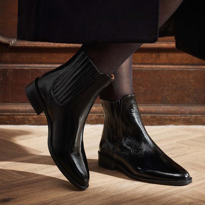 Isabel Bernard Vendôme Chey Chelsea Boots En Cuir Verni Noir