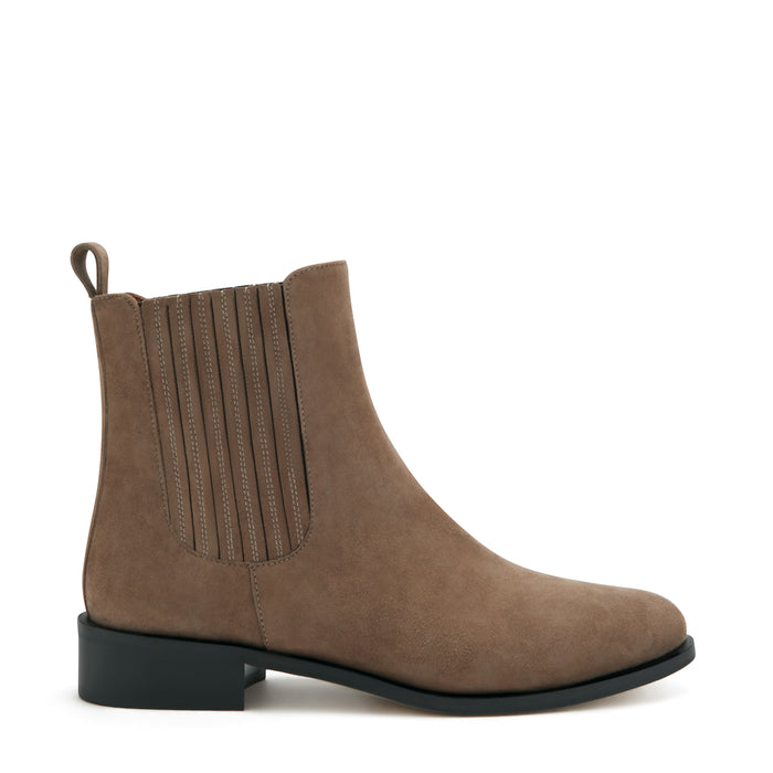 isabel bernard Vendôme Chey chelsea boots en daim taupe