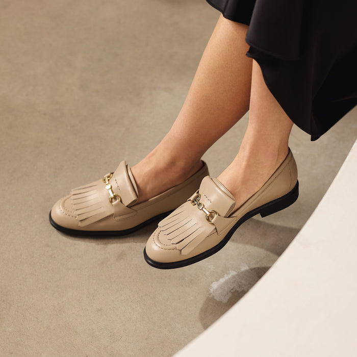 Isabel Bernard Vendôme Lave Mocassins à Talon En Cuir De Veau Taupe