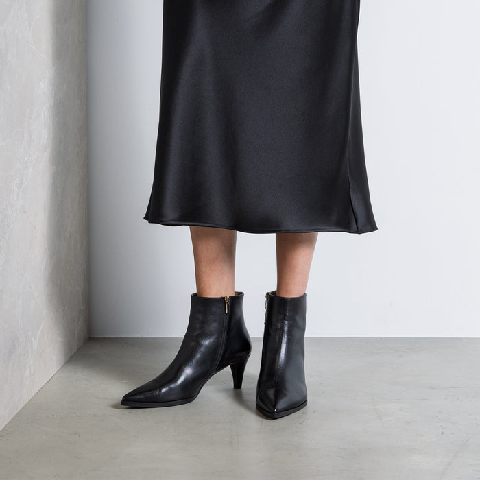 Isabel Bernard Vendôme Lola Bottes En Cuir De Veau Noir