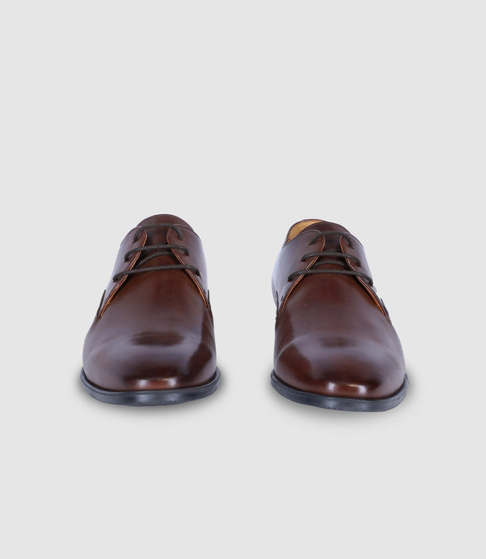 izac Chaussures derby en cuir marron