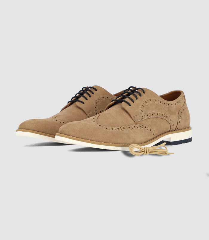 izac Chaussures en cuir beige