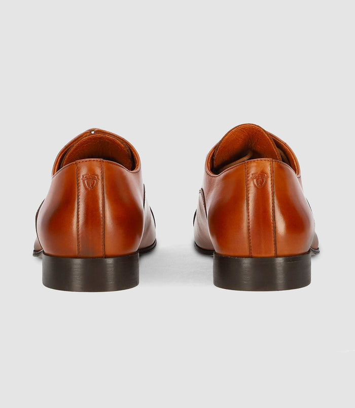 Izac Chaussures Richelieu En Cuir Marron